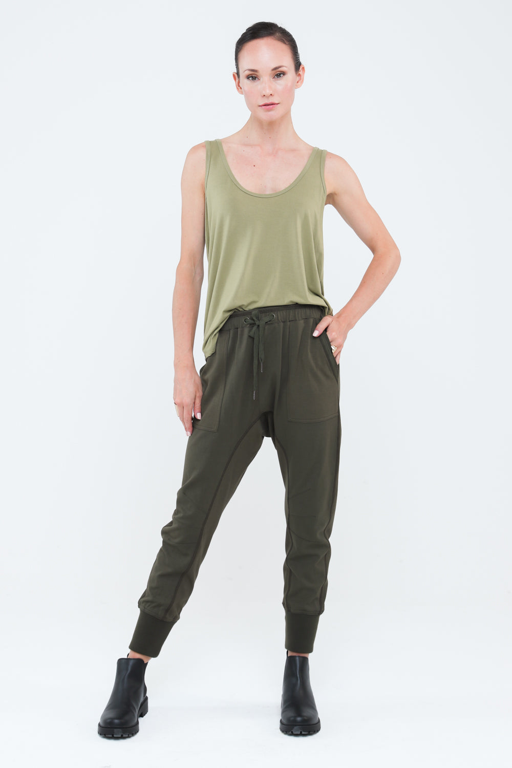 Carbon | Scoop Hem Tank - Khaki