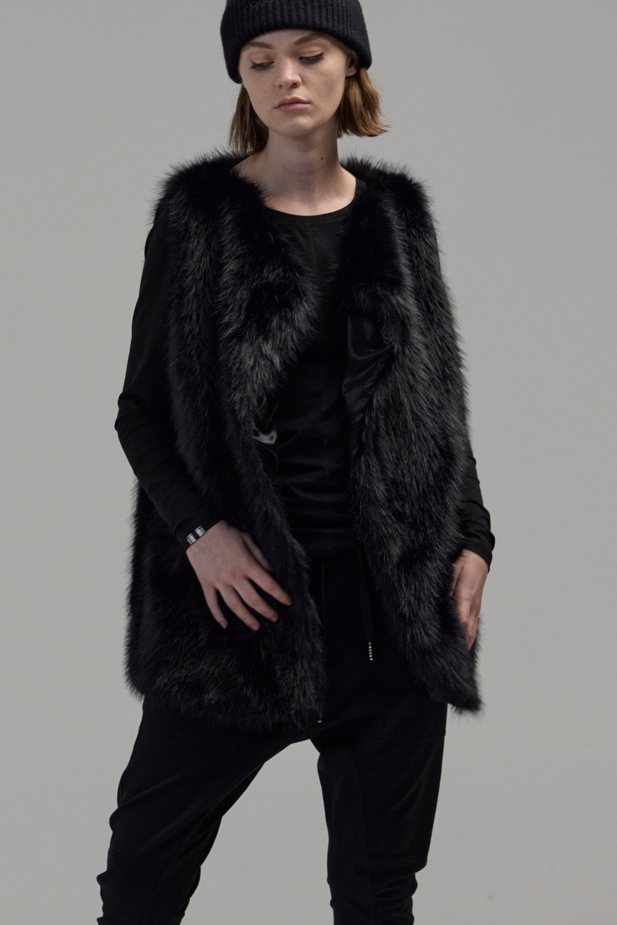 Nimbus Faux Fur Vest - Black